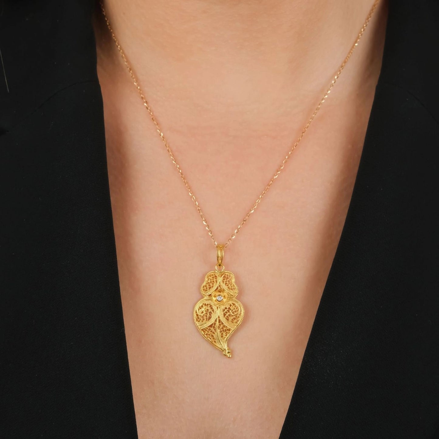 Collar Corazón de Viana M de Oro 19,2Kt y Diamantes
